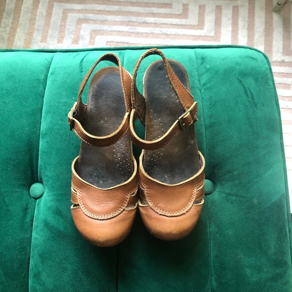 Brown sanita clogs